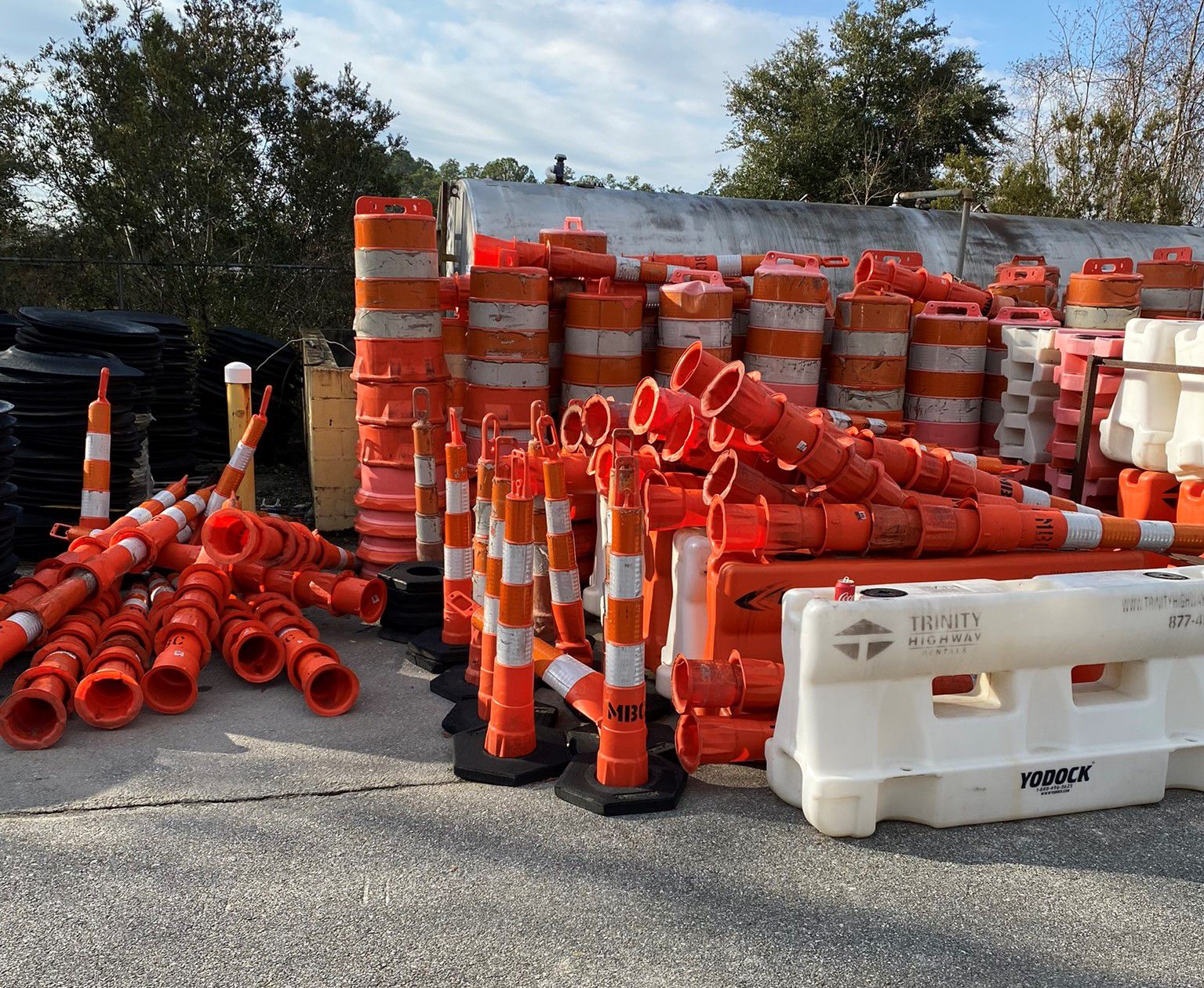 ROAD CONSTRUCTION BARRELS - J.M. Wood Auction Company, Inc.