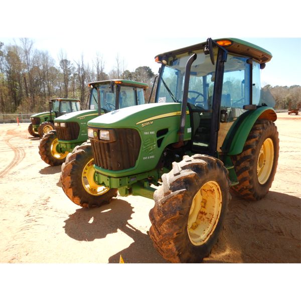 2010 JOHN DEERE 5095M Farm Tractor