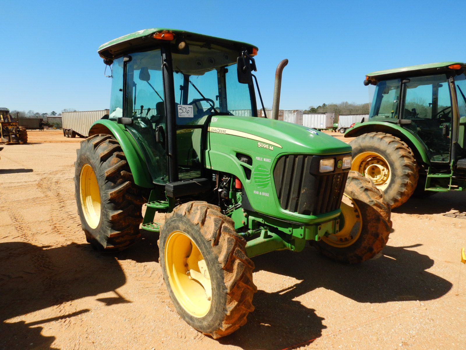 2010 JOHN DEERE 5095M Farm Tractor