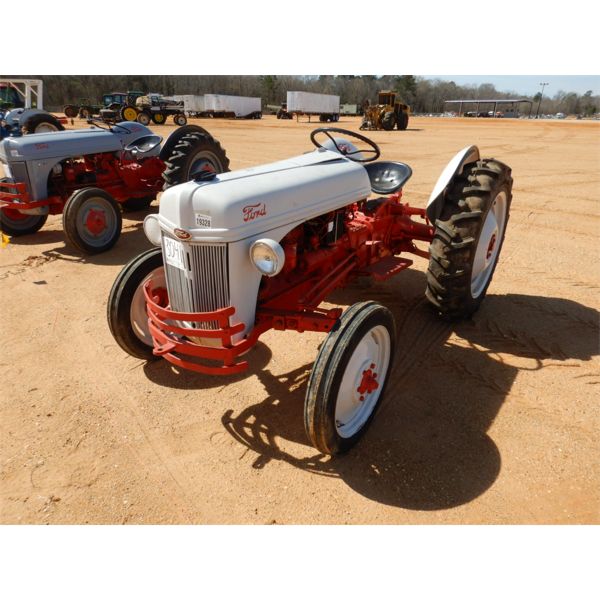 FORD 8N Farm Tractor