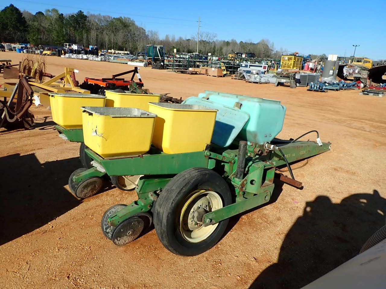 JOHN DEERE 7000 2 ROW PLANTER