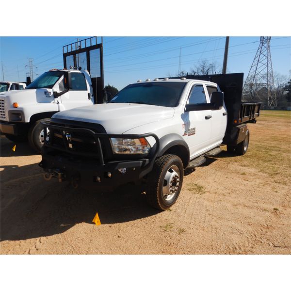 2017 RAM 5500 HEAVY DUTY Flatbed Truck