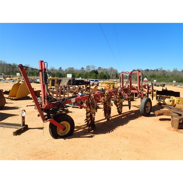 HARRELL ROOT RAKE, 7 RAKE WHEELS - J.M. Wood Auction Company, Inc.