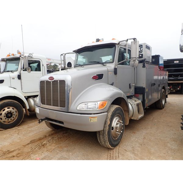 2015 PETERBILT 337 Service / Mechanic Truck