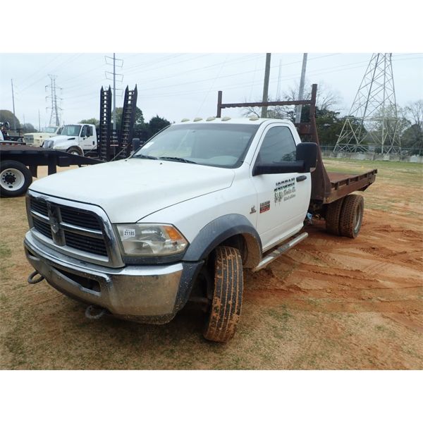 2013 RAM 5500 HD Flatbed Truck