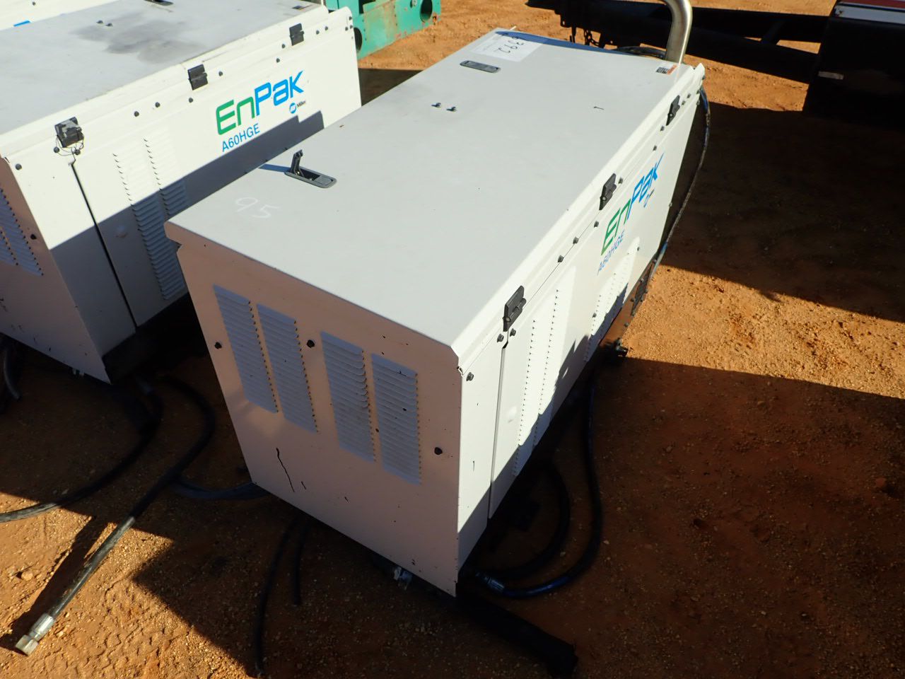 MILLER ENPAK A60 NGE AIR COMPRESSOR /KUBOTA DIESEL ENGINE GENERATOR (B3)