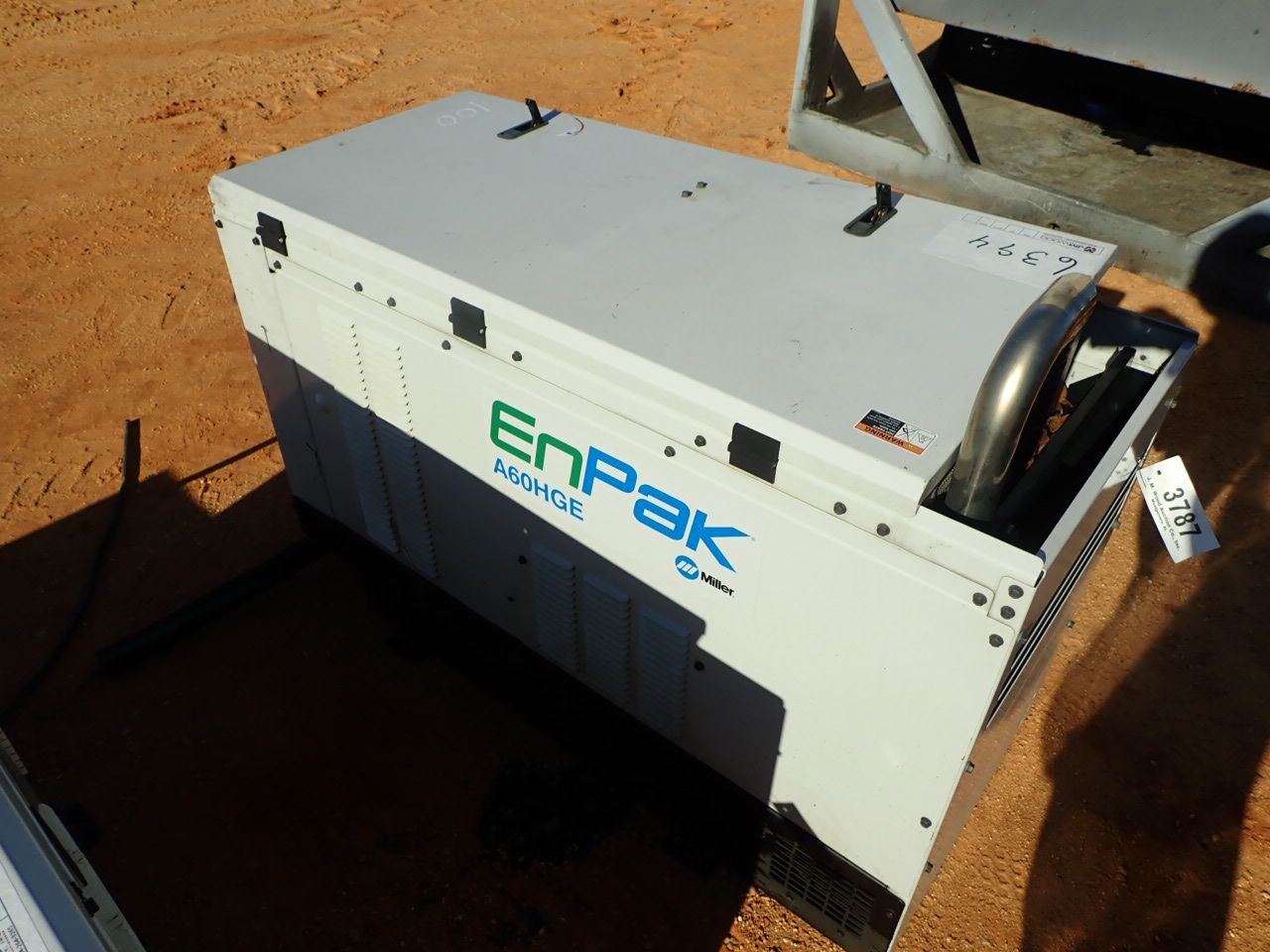 MILLER ENPAK A60 NGE AIR COMPRESSOR /KUBOTA DIESEL ENGINE GENERATOR (B3)