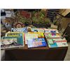 Image 1 : Assorted Vintage Board Games & Marbles