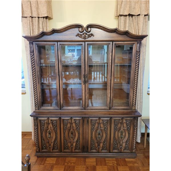 China Cabinet (Deilcraft - Made in Canada)