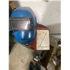 Image 4 : Welder 295 - Welding Helmet - Gloves - Rods - Accessories