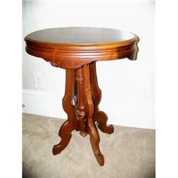 1890's Victorian Round Walnut Table #2327590