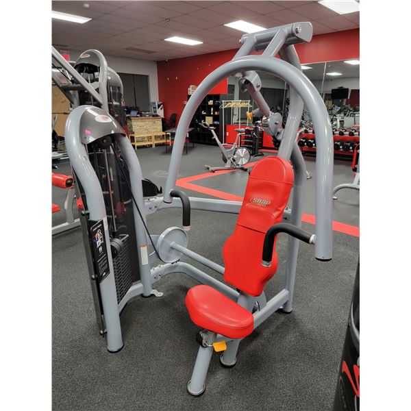 MATRIX CHEST PRESS MACHINE WITH 250LBS INTERNAL