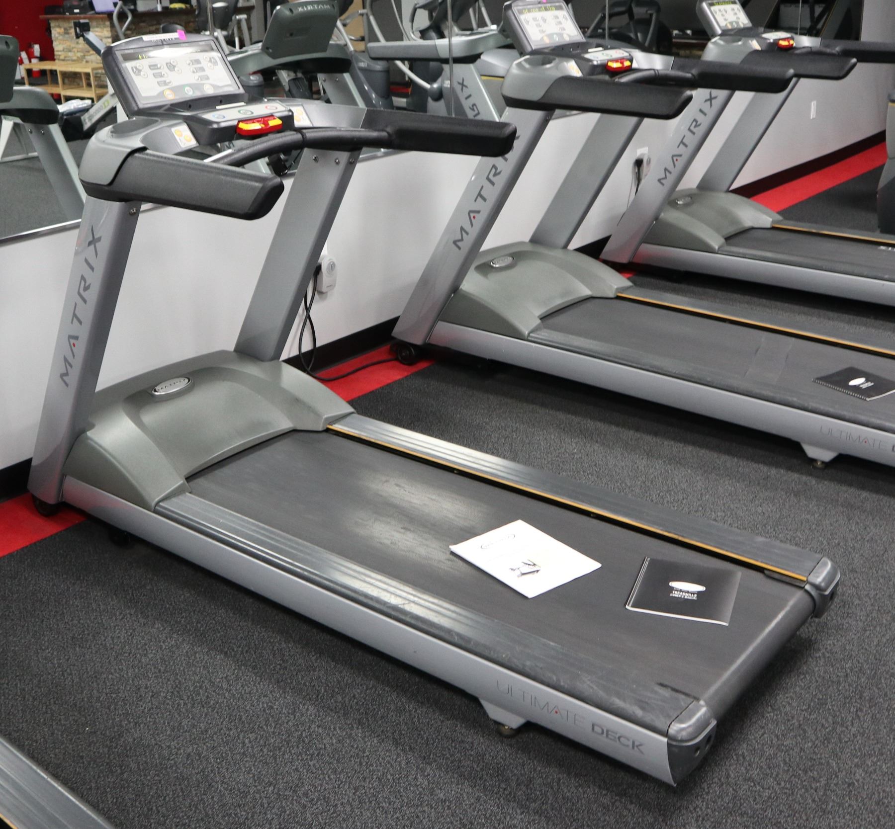 MATRIX ULTIMATE DECK TREADMILL