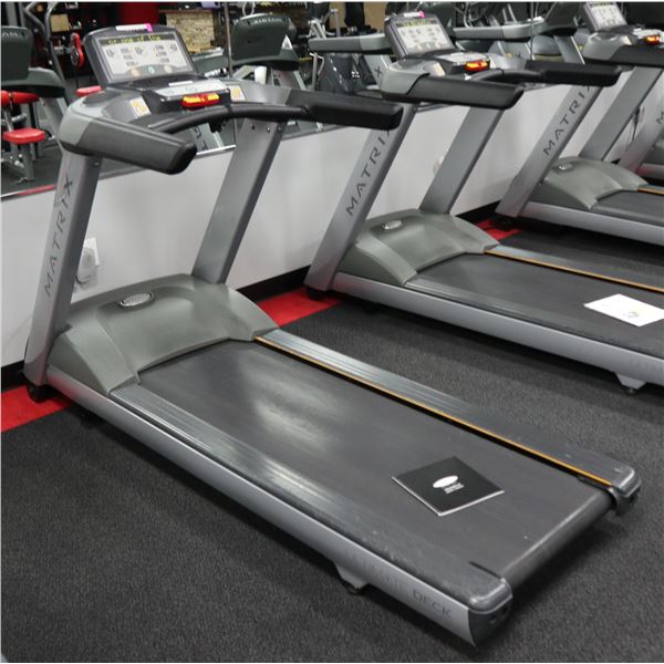MATRIX ULTIMATE DECK TREADMILL