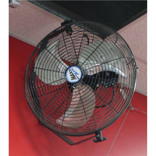 MAXX AIR WALL MOUNTED COMMERCIAL FAN