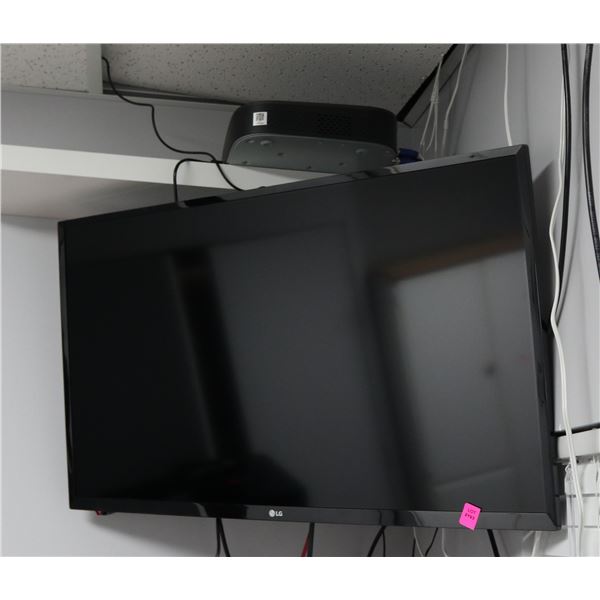 SECURITY SYSTEM, INCLUDES 32" LG MONITOR, 12 CAMERAS