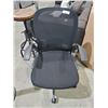Image 1 : Black Office Chair on Wheels