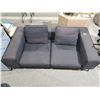 Image 1 : 2 Cushion Love Seat