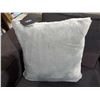 Image 3 : *NEW* UGG Sherpa & Fleece Throw Pillow