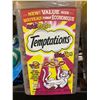Image 2 : Temptations Mix Ups Value Size Cat Treats, Chicken, Beef & Turkey Flavors - 2X454g