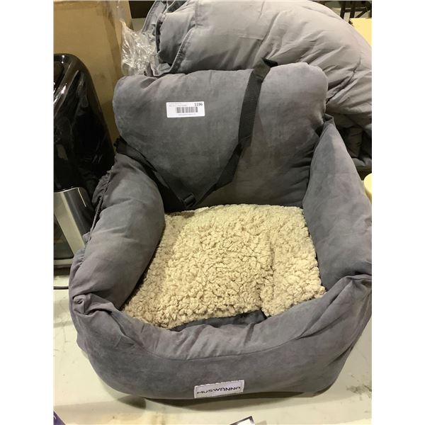 Muswanna Pet Carseat for Medium Pets