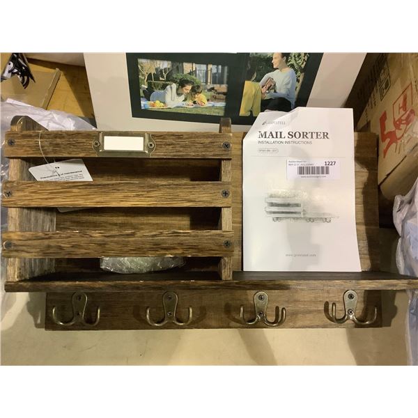 *NEW* Greenstell Hanging Mail Organizer & Coat Hook