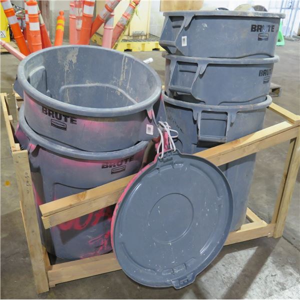 Qty 5 Rubbermaid Brute Industrial Trash Cans (1 w/ Lid)