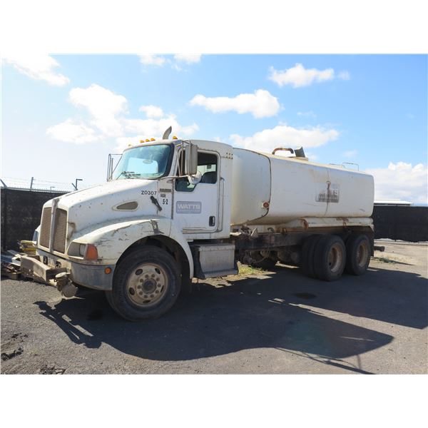 Kenworth Water Truck 4000 Gallons (Engine Runs - See Video)