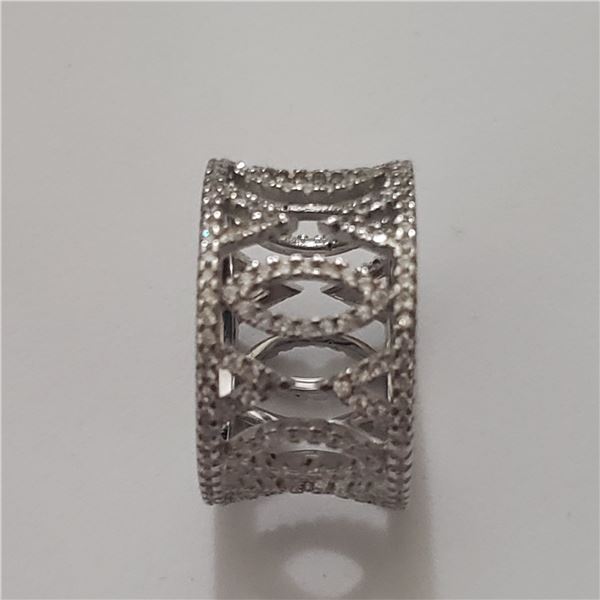 SILVER CUBIC ZIRCONIA RING (~SIZE 7)