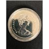 Image 2 : UNCIRCULATED 1975 CANADIAN SILVER DOLLAR {MADE OF SILVER NOT NICKEL}