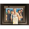 Image 2 : N SYNC BAND SIGNED AND FRAMED 8 X 10 ( RA COA)