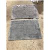 Image 1 : Two grey bath mats