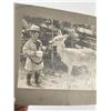 Image 5 : Montana Kid Feeding Deer Photo