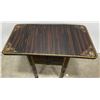 Image 2 : Federal Grain Painted Drop Leaf Side Table