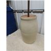 Image 4 : Medalta 6 Gal Crockery Butter Churn