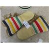 Image 2 : Gorgeous Never Worn Hudson Bay Mits & Can