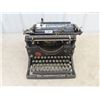 Image 1 : Vintage Underwood Manual Typewriter