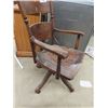 Image 2 : Oak Swivel Office Chair
