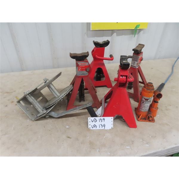 4 Stabilizing Jacks, Hand Winch, Hyd Jack