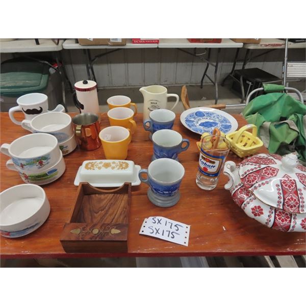 (SX) Vintage Kitchen Items, 5 -Campbell Soup Bowls, Grand Ole Opry Plate, Butter Dish S& P