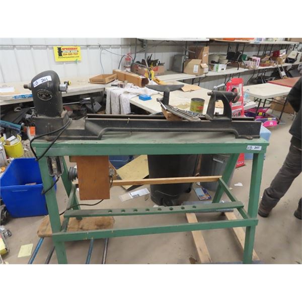 Beavver 36" WOod Lathe on HM Stand