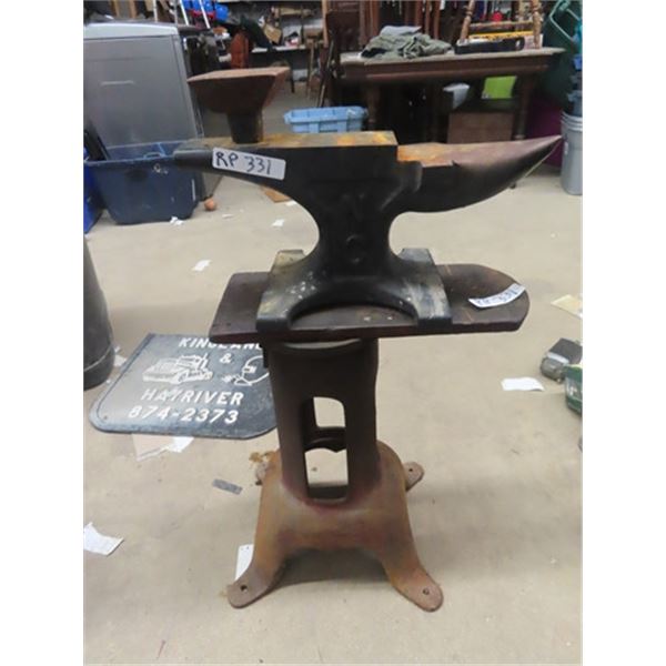 Anvil on Stand w Insert
