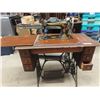 Image 1 : Treadle Singer Sewing Machine