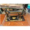 Image 3 : Treadle Singer Sewing Machine