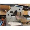 Image 2 : (BD) Beaver 16 Band Saw on Cabinet w Castors
