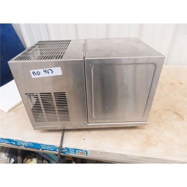 (BD) EPCOR A30D Water Distiller w Stand