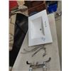 Image 1 : (BD) New Bathroom Sink 18.5" x 30"" Plus Taps
