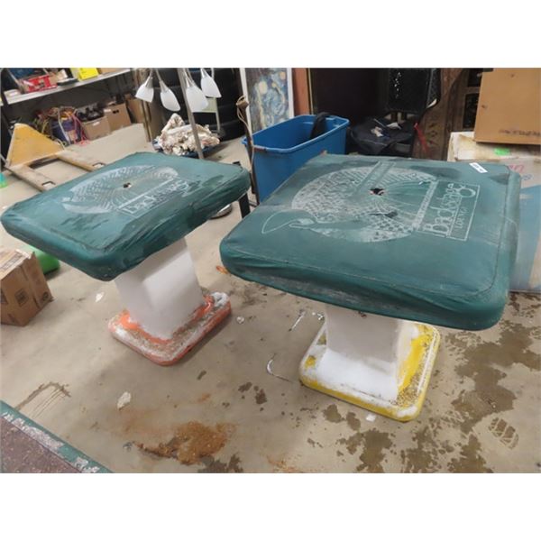 (FU) 2 Patio Tables 30" x 30" x 30"