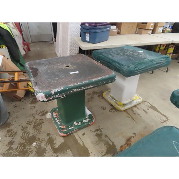 (FU) 2 Patio Tables 30" x30" x 30"
