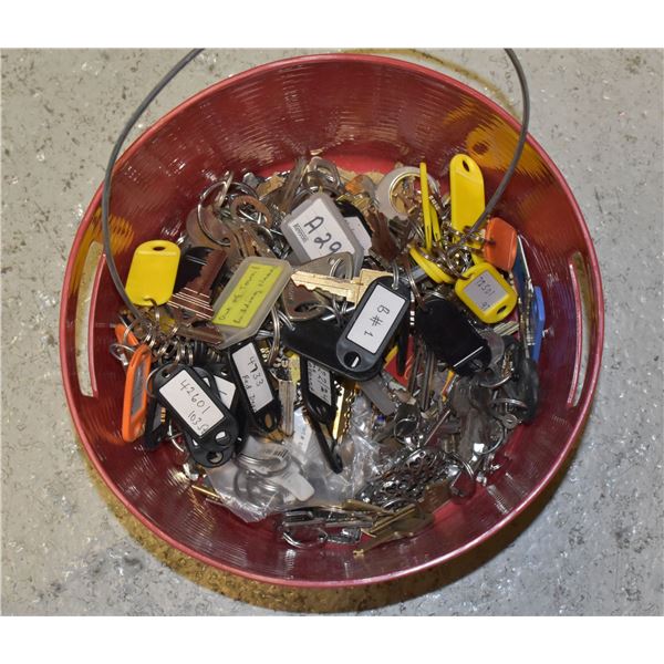 LARGE BIN OF KEYS